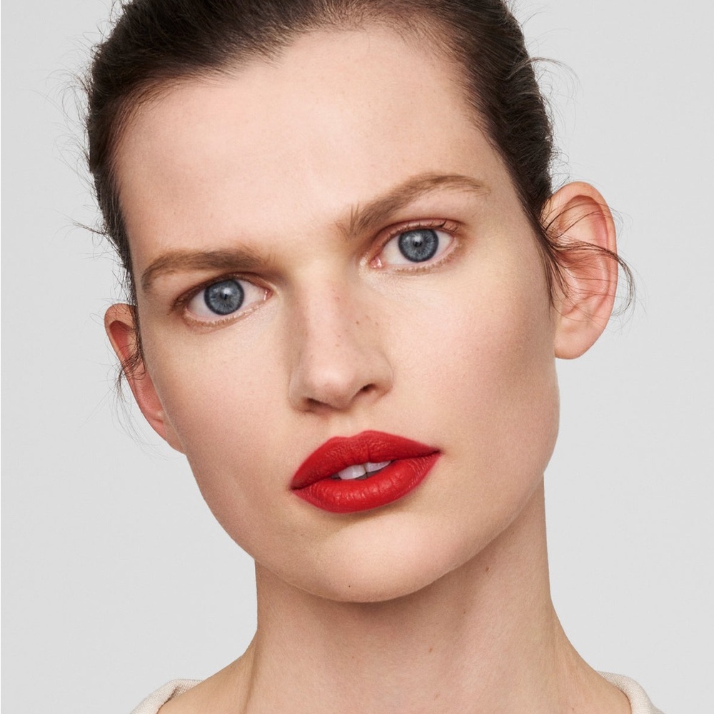 Westman Atelier. Lite Swatch, Unboxed. Le Rouge or Bright Tomato.Hydrating,Matte - Picture 2 of 3